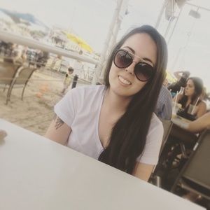 Meet your Posher, Charmaine